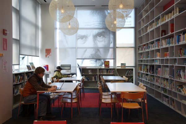 Sala de lectura de la Biblioteca José Emilio Pacheco