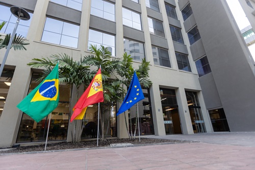 Fachada del Instituto Cervantes de Recife. Edificio Mohinho, Acceso por la Calle de São Jorge, 240