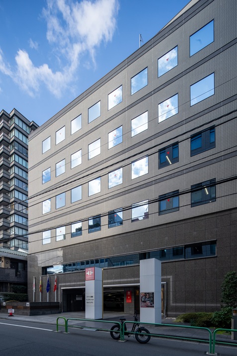 Fachada del Instituto Cervantes de Tokio